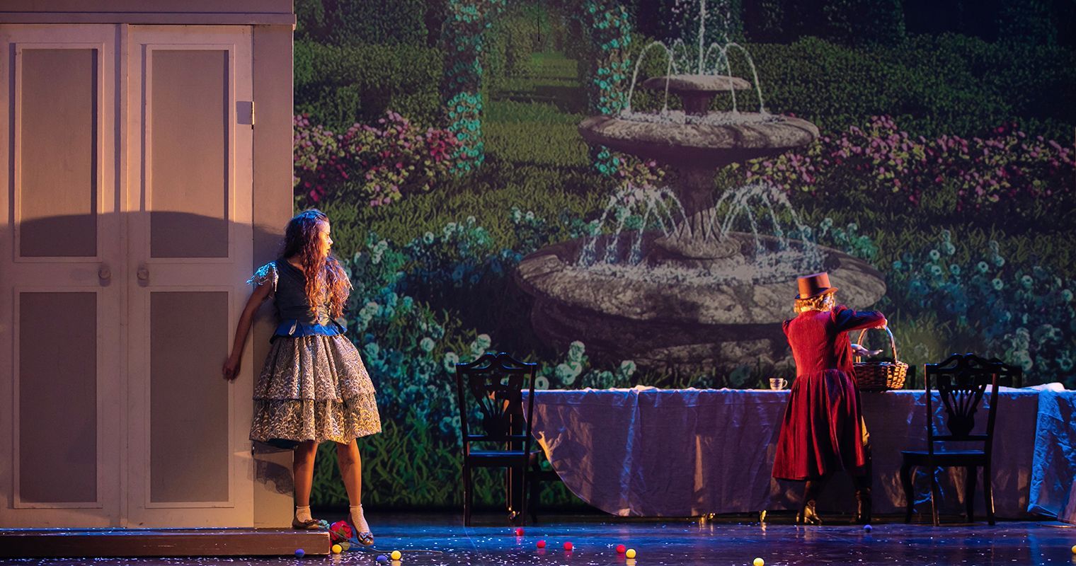 Алиса в стране чудес