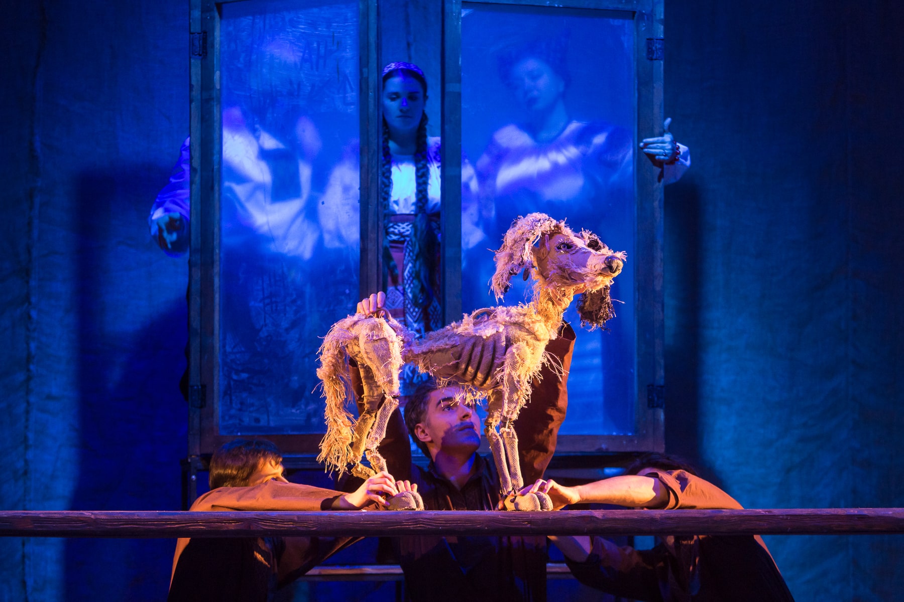 Жили были пес и волк