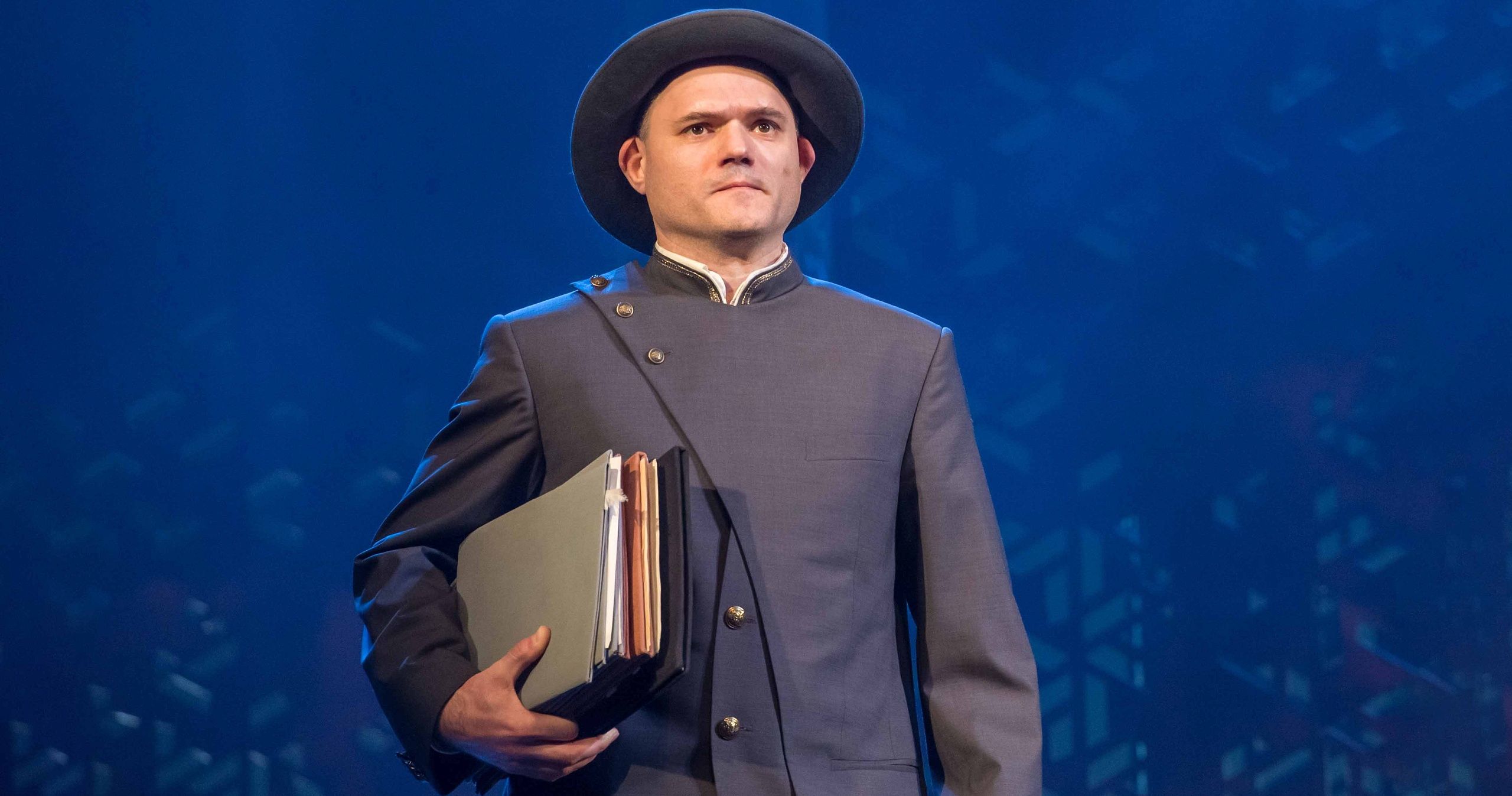 Собака на сене