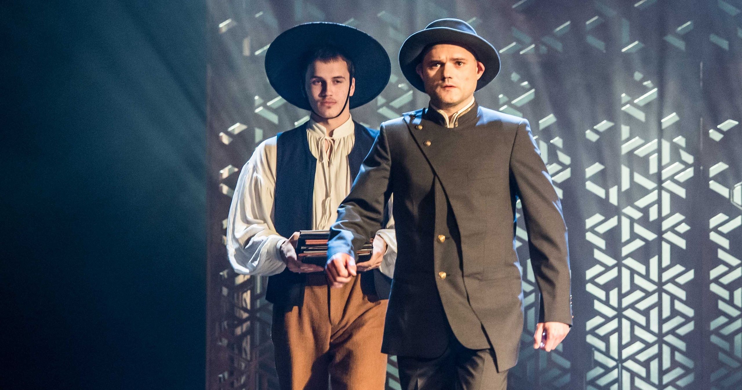 Собака на сене