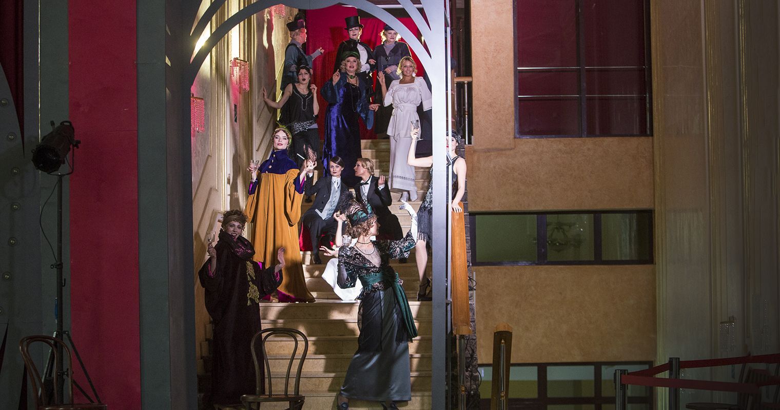 Серебряное зеркало